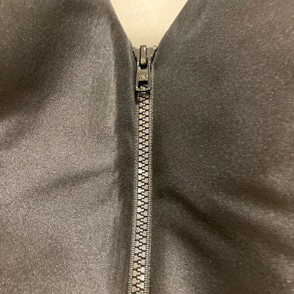 Kate Spade Black zipper front dress NEW WITH TAGS - Picture 4 of 6